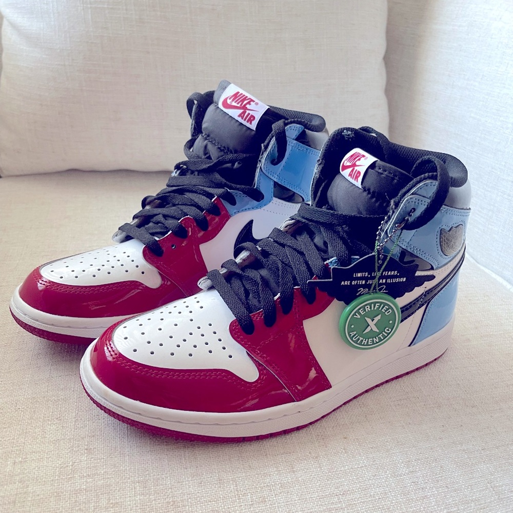 Jordan 1’s.  UNC/chicago.
